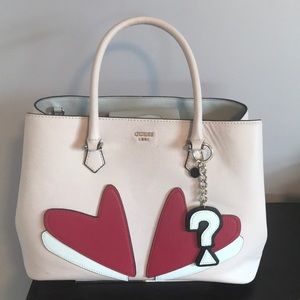 GUESS Charm Tote! 🌟